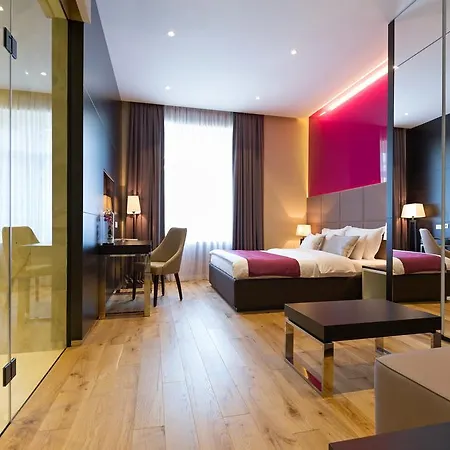 Maccani Luxury 4*