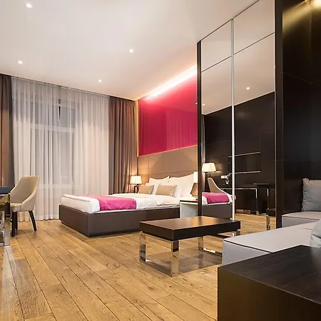 Maccani Luxury 4*